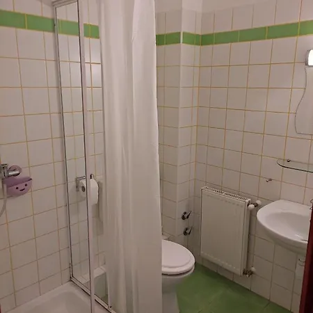 Szent Kristof アパートホテル ザラエゲルセグ