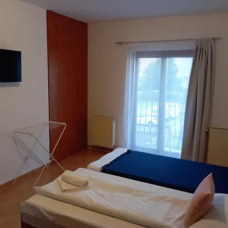 Szent Kristof Aparthotel *