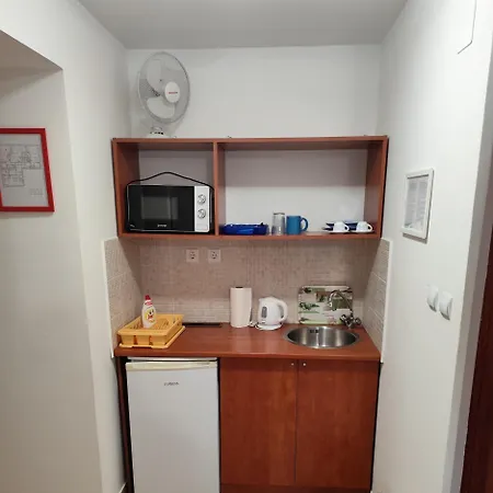 アパートホテル Szent Kristof ザラエゲルセグ