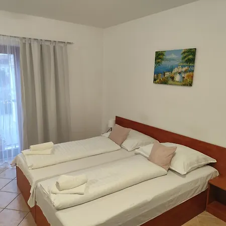 アパートホテル Szent Kristof